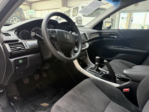 Used 2013 Honda Accord EX image 19