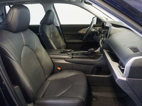 Used 2024 Toyota Grand Highlander Platinum image 25