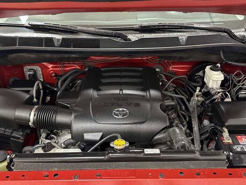 Used 2015 Toyota Tundra Platinum image 31