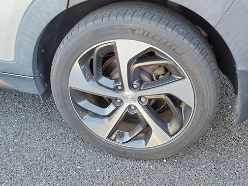 Used 2016 Hyundai Tucson Sport image 5