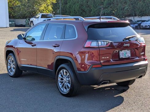 Used 2019 Jeep Cherokee Latitude Plus w/ Comfort/Convenience Group image 3