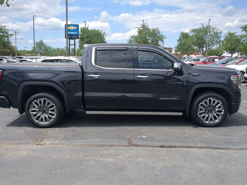 Used 2025 GMC Sierra 1500 Denali Ultimate AWD/4WD image 11