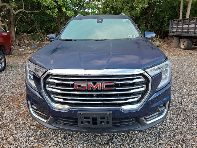 Used 2022 GMC Terrain SLT w/ Tech Package AWD/4WD image 2
