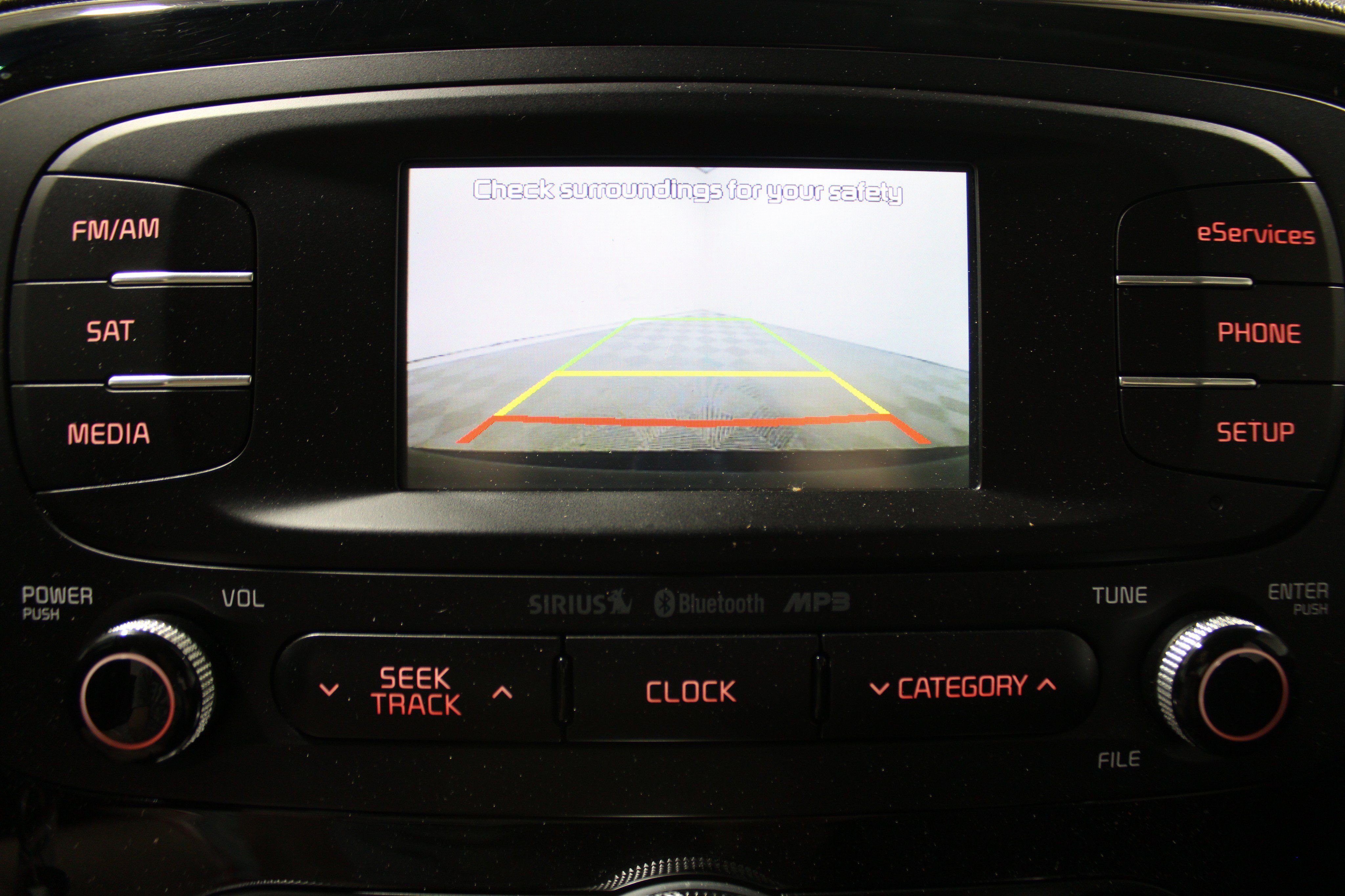 Used 2015 Kia Soul ! FWD image 23