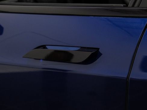 Used 2022 Tesla Model S image 43