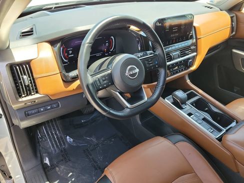 Certified 2024 Nissan Pathfinder Platinum FWD image 24