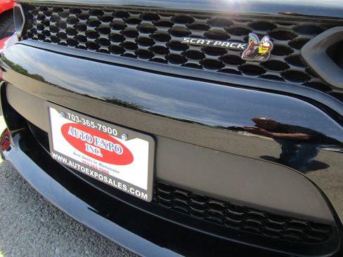 Used 2019 Dodge Charger Scat Pack RWD image 39
