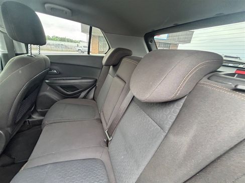Used 2020 Chevrolet Trax LS w/ Tint and Cruise Package FWD image 19