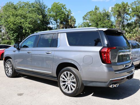 Used 2021 GMC Yukon XL Denali w/ Denali Premium Package AWD/4WD image 41