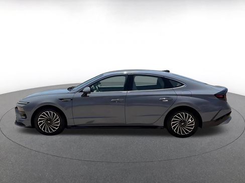 Used 2025 Hyundai Sonata SEL FWD image 9