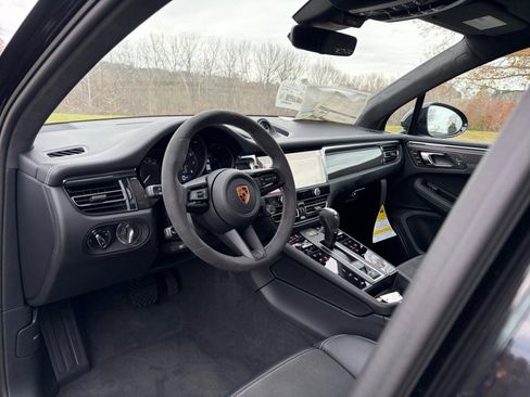 New 2026 Porsche Macan GTS image 12