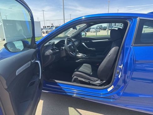 Used 2019 Honda Civic EX image 17
