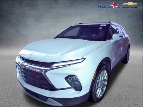 Used 2024 Chevrolet Blazer LT FWD image 1