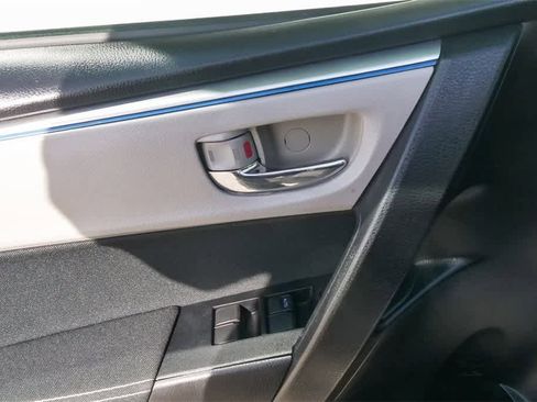 Used 2016 Toyota Corolla LE image 20