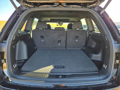 New 2025 Jeep Grand Cherokee Laredo X image 29