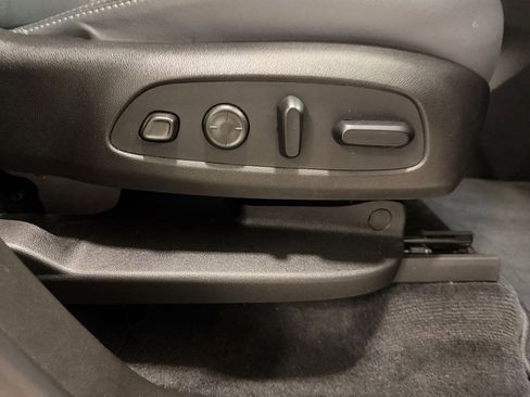 Used 2021 Buick Enclave Premium w/ Sun and Sites Package image 21