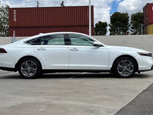Certified 2023 Honda Accord EX image 6