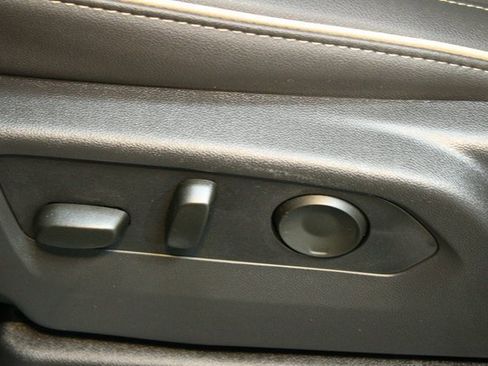 New 2025 Chevrolet Suburban Premier w/ Sun And Tow Package image 21