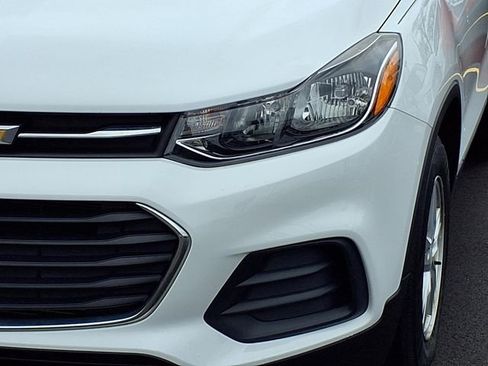 Used 2020 Chevrolet Trax LS image 23