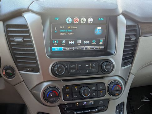 Used 2020 GMC Yukon Denali w/ Denali Premium Package image 26