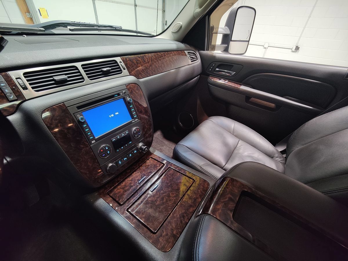 Used 2011 GMC Sierra 2500 Denali AWD/4WD image 35