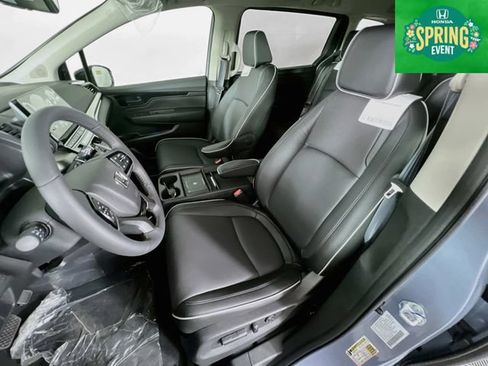 New 2026 Honda Odyssey Touring image 23