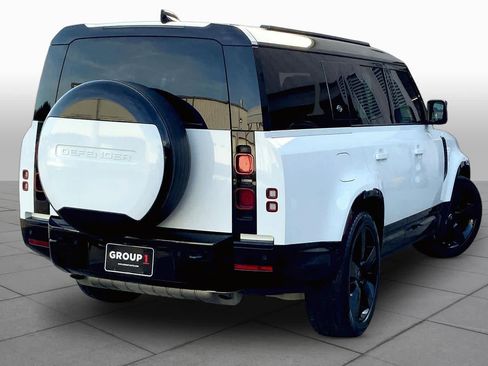 Used 2024 Land Rover Defender 130 X-Dynamic SE AWD/4WD image 12