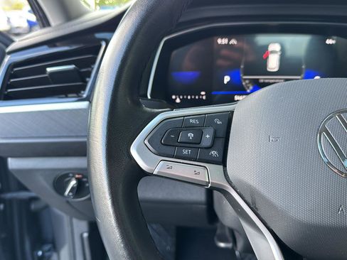 Used 2024 Volkswagen Jetta SE image 18