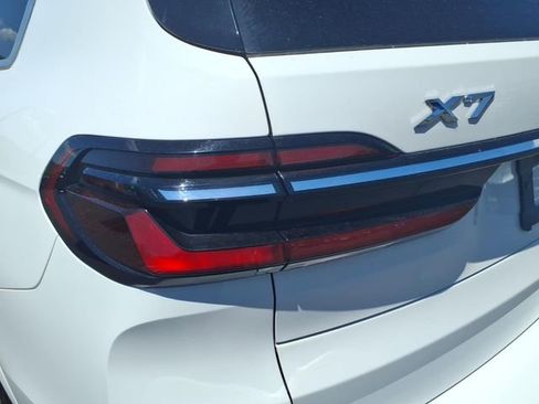Used 2024 BMW X7 xDrive40i AWD/4WD image 14
