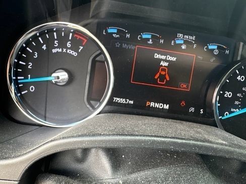 Used 2020 Ford Expedition XLT w/ Equipment Group 202A RWD image 2