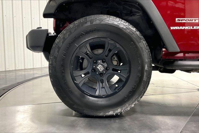 Used 2012 Jeep Wrangler Sport AWD/4WD image 9