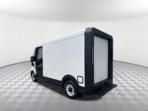 Used 2024 Chevrolet Brightdrop 400 w/ Commercial Equipment Package AWD/4WD image 5