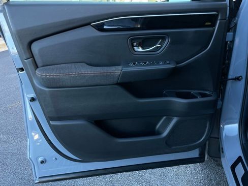 Certified 2025 Honda Pilot Sport image 23