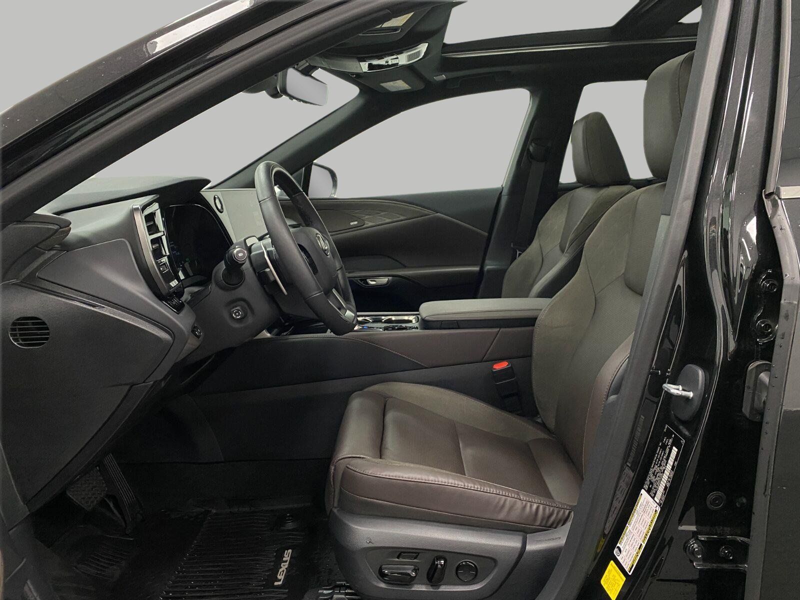 Used 2026 Lexus RX 350 AWD w/ Convenience Package image 30