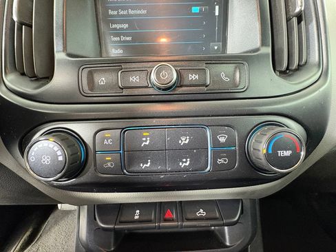 Used 2018 Chevrolet Colorado W/T w/ WT Convenience Package AWD/4WD image 23