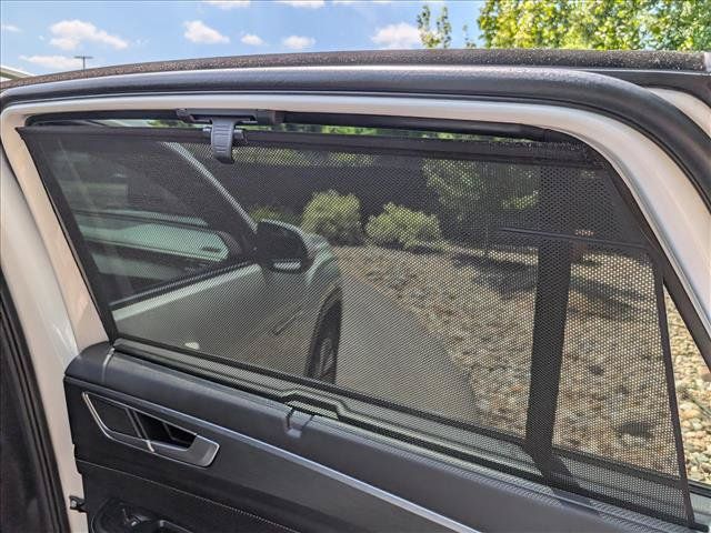 Certified 2025 Volkswagen Atlas Cross Sport SE w/ Panoramic Sunroof Package AWD/4WD image 15