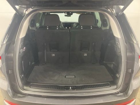 Used 2022 Jeep Grand Cherokee L Limited w/ Luxury Tech Group II image 21