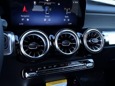 New 2026 Mercedes-Benz GLB 250 4MATIC image 46