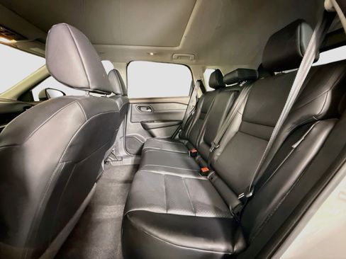 Used 2023 Nissan Rogue SV w/ SV Premium B Package FWD image 25