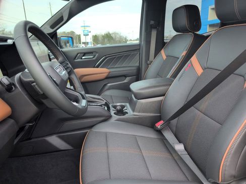 New 2025 GMC Canyon AT4 w/ Off-Road Front Bumper Package image 13