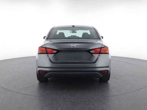 Used 2025 Nissan Altima 2.5 SV image 7