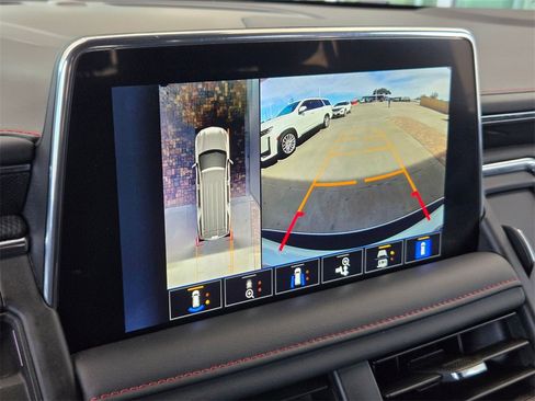 Used 2024 Chevrolet Suburban RST w/ Luxury Package image 39