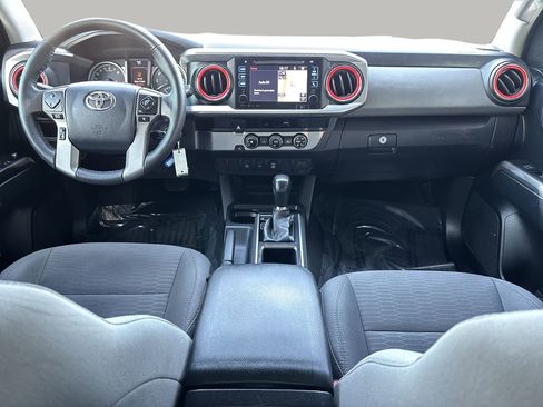 Used 2017 Toyota Tacoma SR5 image 13