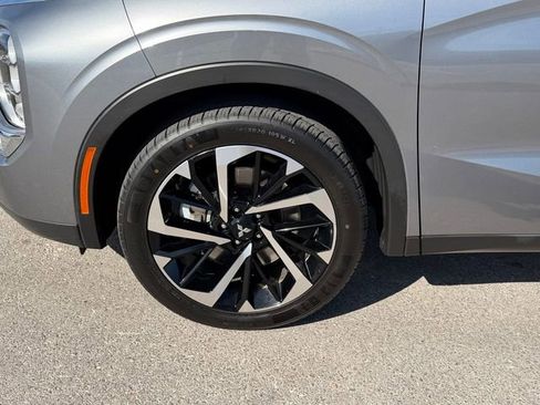 Used 2024 Mitsubishi Outlander SE FWD image 29