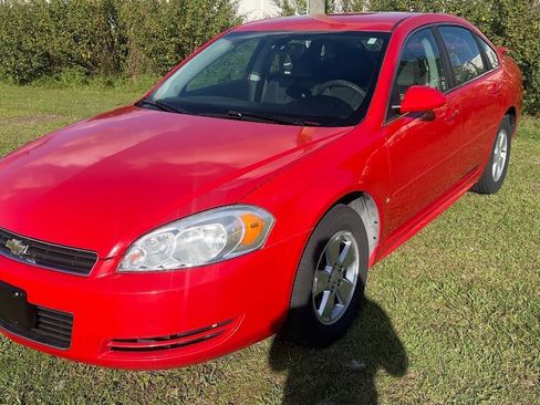 Used 2009 Chevrolet Impala LT FWD image 1