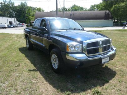 Used 2005 Dodge Dakota SLT