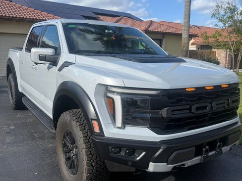 Used 2025 Ford F150 Raptor AWD/4WD image 2
