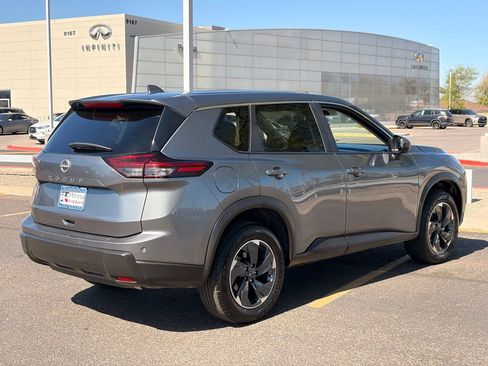 Certified 2025 Nissan Rogue SV FWD image 6