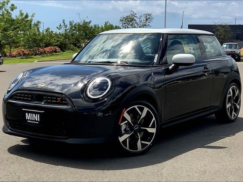 New 2026 MINI Cooper S image 2