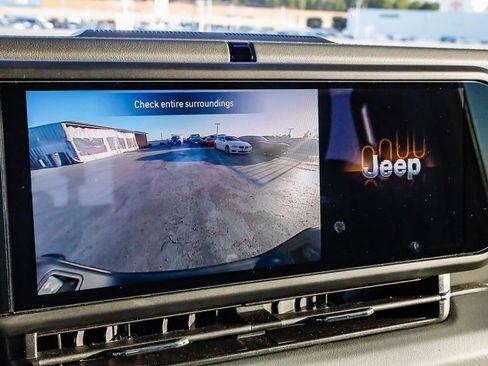 New 2025 Jeep Gladiator Sport image 25